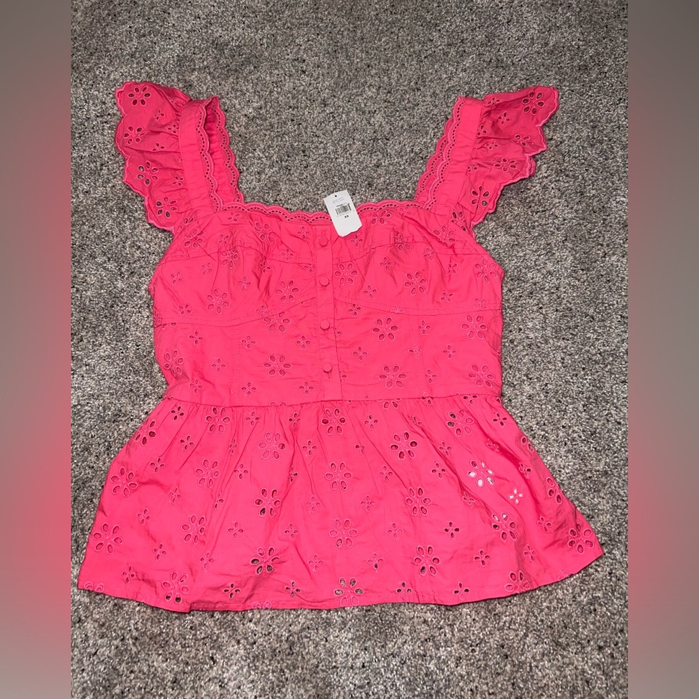 Gap pink top. NWT. Size XS. Corset style.